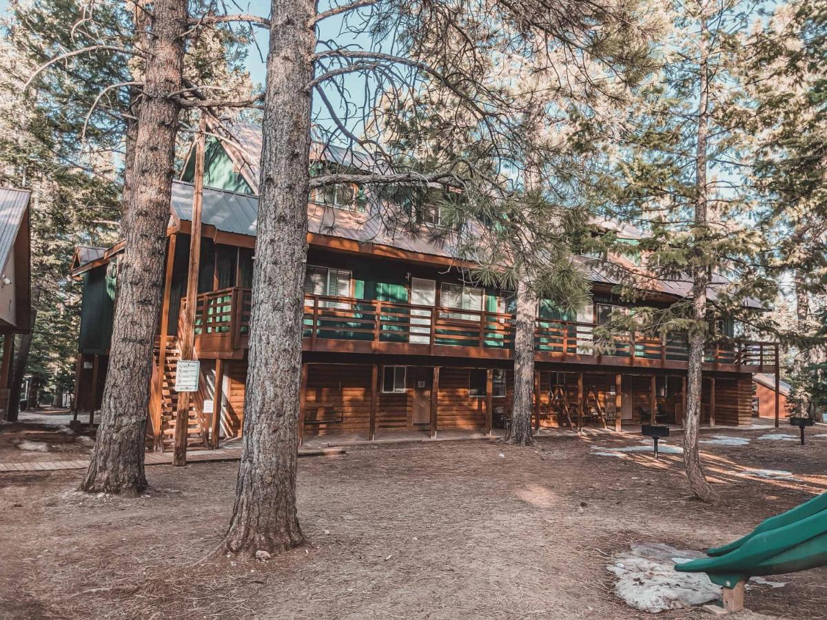 Pinewoods Resort And Rv Park Duck Creek Village Exterior foto